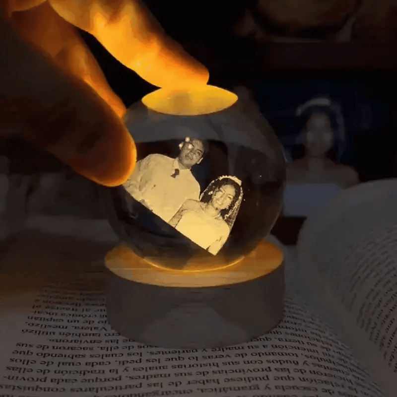 Esfera de Cristal con Grabado Personalizado™